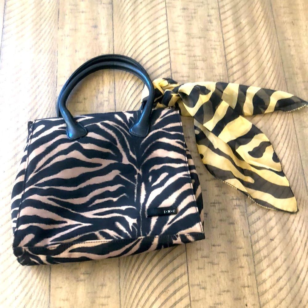 (Faux) Animal Magnetism Scarf Shoulder Purse. Roomy. Vegan 🌱 New with Style Tag